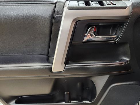 Used 2021 Toyota 4Runner SR5 image 44