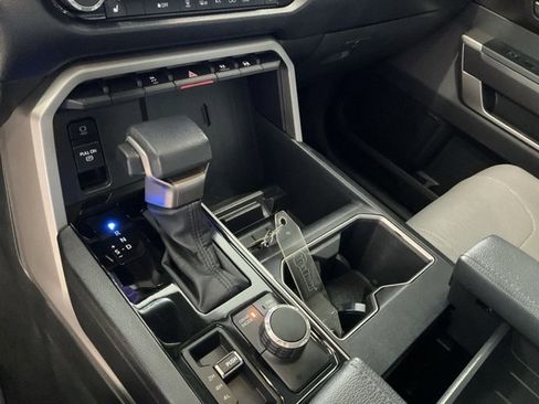 Used 2022 Toyota Tundra SR5 w/ SR5 Premium Package image 12