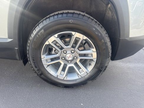 Used 2025 GMC Terrain Elevation image 22