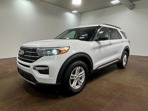 Used 2023 Ford Explorer XLT w/ Equipment Group 202A image 39