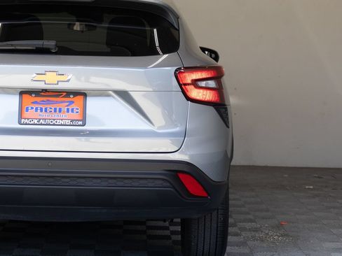 Used 2024 Chevrolet Trax LS w/ Driver Confidence Package FWD image 13