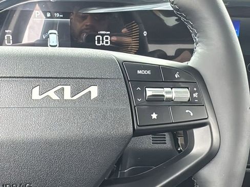 New 2026 Kia Sportage EX image 23