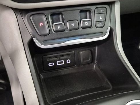 Used 2020 GMC Terrain SLT w/ Preferred Package image 32