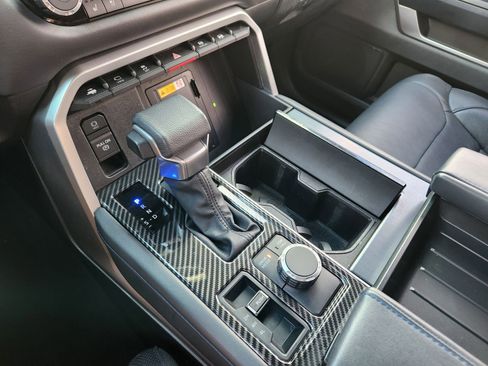 Used 2024 Toyota Tundra Platinum image 28