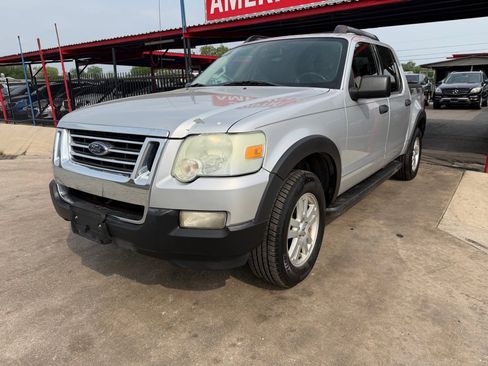 Used 2010 Ford Explorer Sport Trac XLT RWD image 7