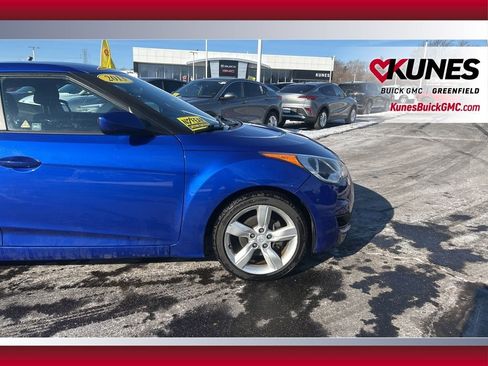 Used 2013 Hyundai Veloster Base image 15