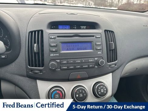Used 2009 Hyundai Elantra SE image 17