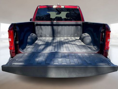 Used 2025 RAM 1500 Big Horn AWD/4WD image 7