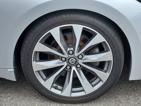 Used 2020 Nissan Maxima Platinum w/ Sport Mat Group image 8