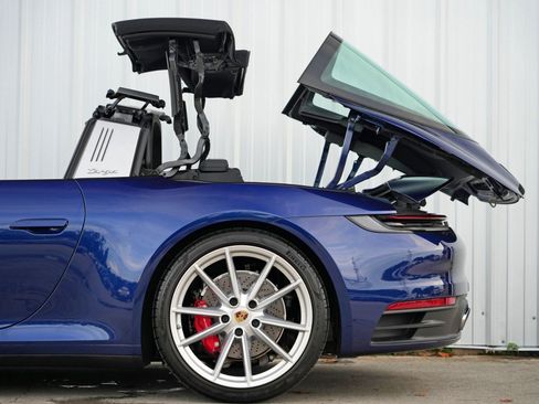 Used 2022 Porsche 911 Targa 4S w/ Premium Package AWD/4WD image 59