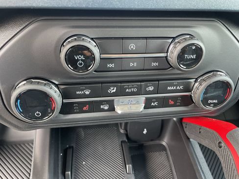 New 2026 Ford Bronco Heritage Edition AWD/4WD image 25