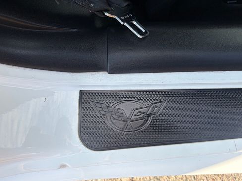 Used 1999 Chevrolet Corvette Coupe w/ Memory Pkg RWD image 31