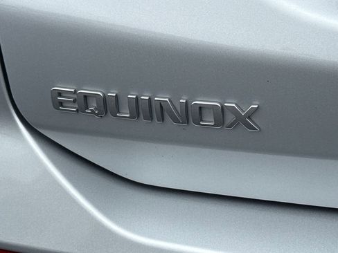 Used 2022 Chevrolet Equinox LT FWD image 9