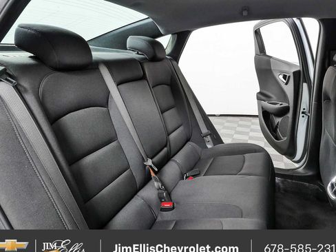 Used 2025 Chevrolet Malibu LT FWD image 19