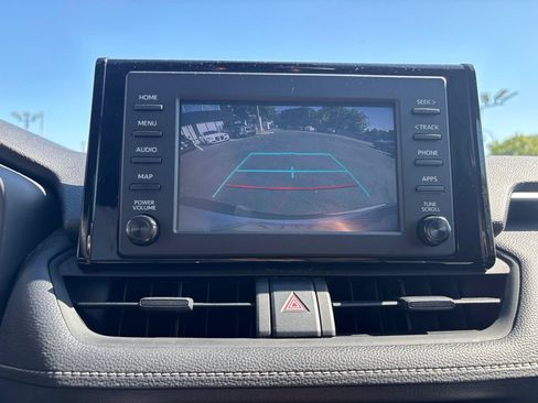 Used 2019 Toyota RAV4 XLE w/ Convenience Package FWD image 26