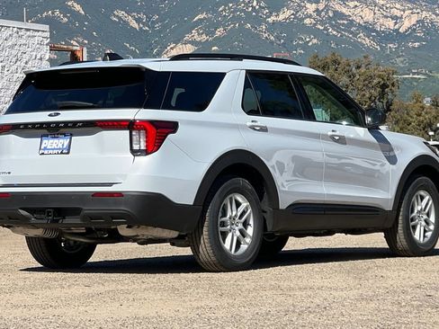 New 2026 Ford Explorer Active image 5