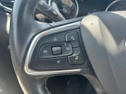 Used 2021 Buick Encore GX Essence w/ Experience Buick Package AWD/4WD image 8