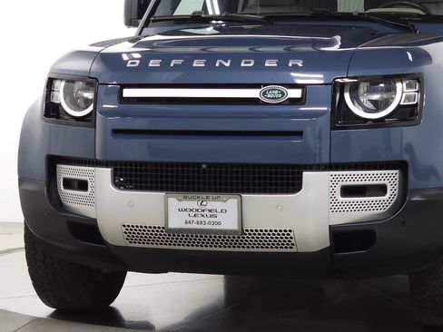 Used 2022 Land Rover Defender 110 S AWD/4WD image 3