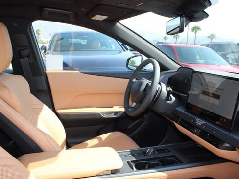 Certified 2026 Lexus ES 350e w/ Convenience Package FWD image 5