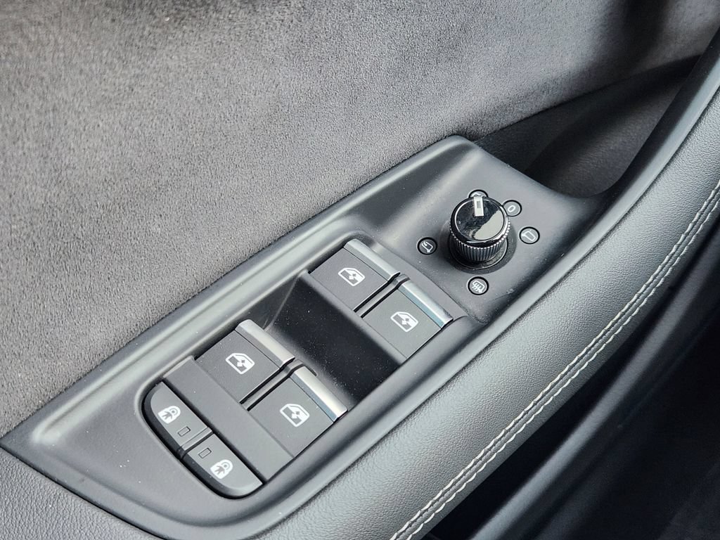 Used 2023 Audi SQ8 Prestige w/ Prestige Package AWD/4WD image 25