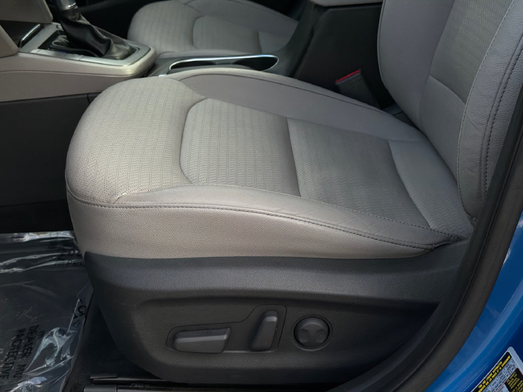 Used 2017 Hyundai Elantra Limited w/ Limited Tech Package 04 FWD image 15