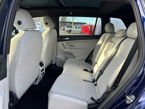 Used 2022 Volkswagen Tiguan SEL R-Line image 16
