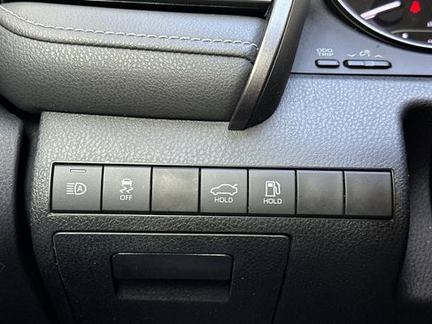 Used 2023 Toyota Camry SE image 28