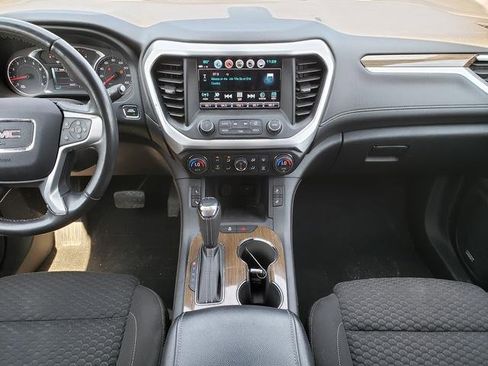 Used 2019 GMC Acadia SLE w/ LPO, Floor Liner Package AWD/4WD image 17