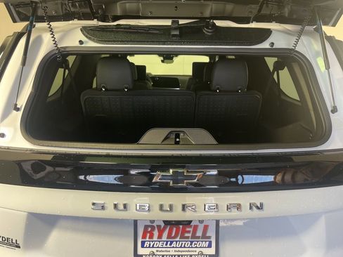 New 2026 Chevrolet Suburban Premier image 8