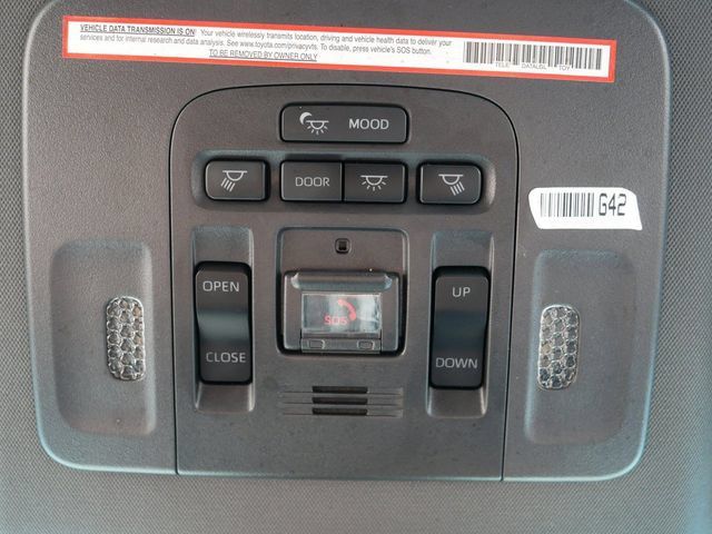 Used 2022 Toyota Avalon Touring FWD image 34
