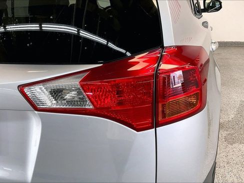 Used 2015 Toyota RAV4 LE image 25