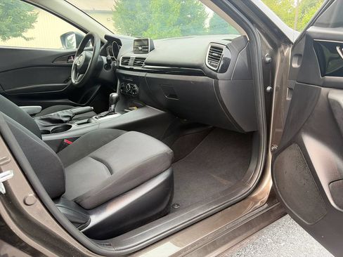 Used 2014 MAZDA MAZDA3 i Sport FWD image 10