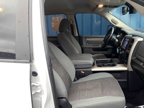 Used 2018 RAM 2500 Big Horn image 32