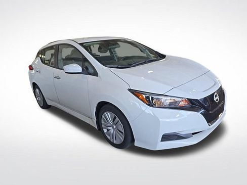 Used 2023 Nissan Leaf S FWD image 3