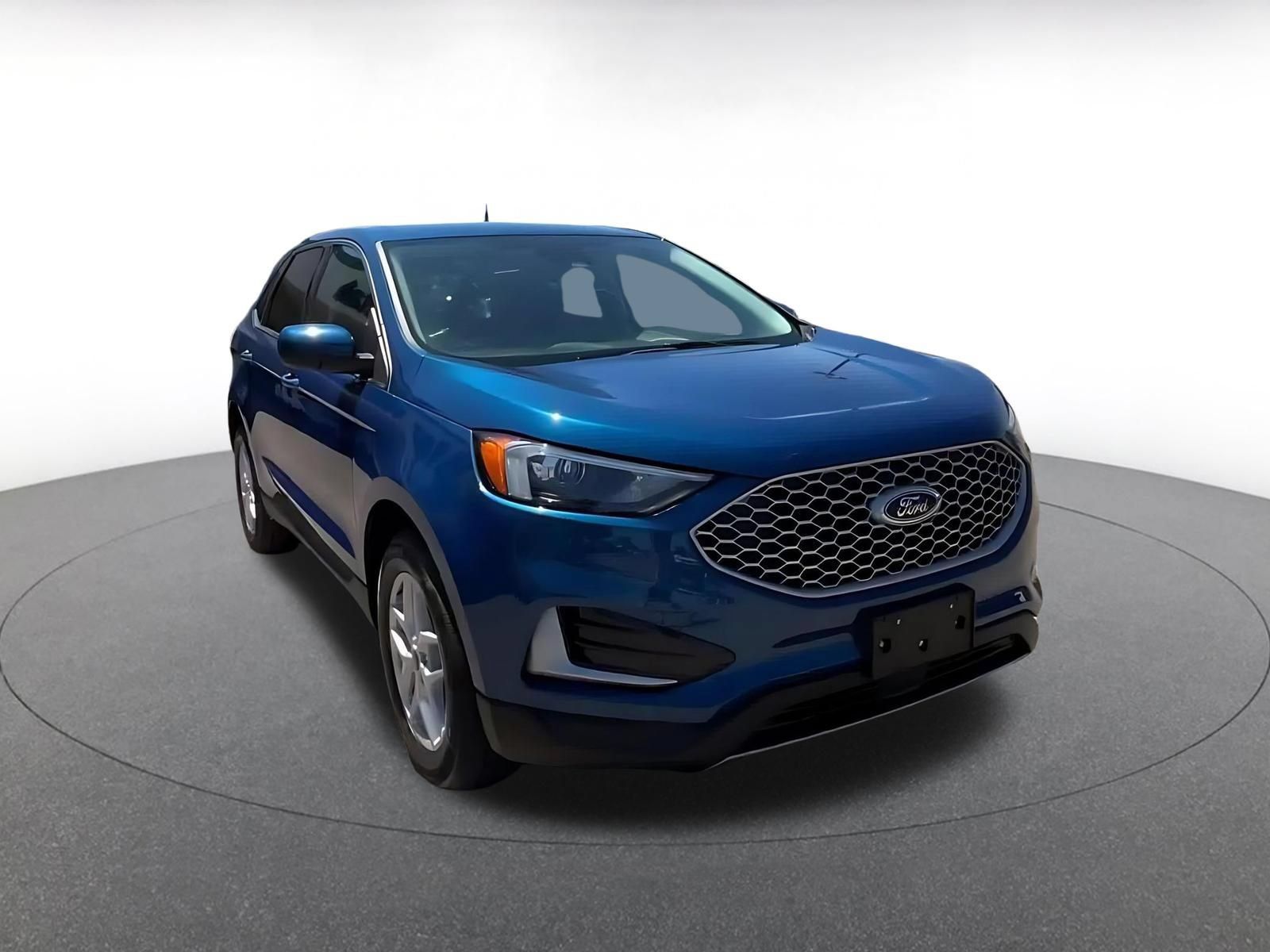 Used 2024 Ford Edge SEL AWD/4WD image 3