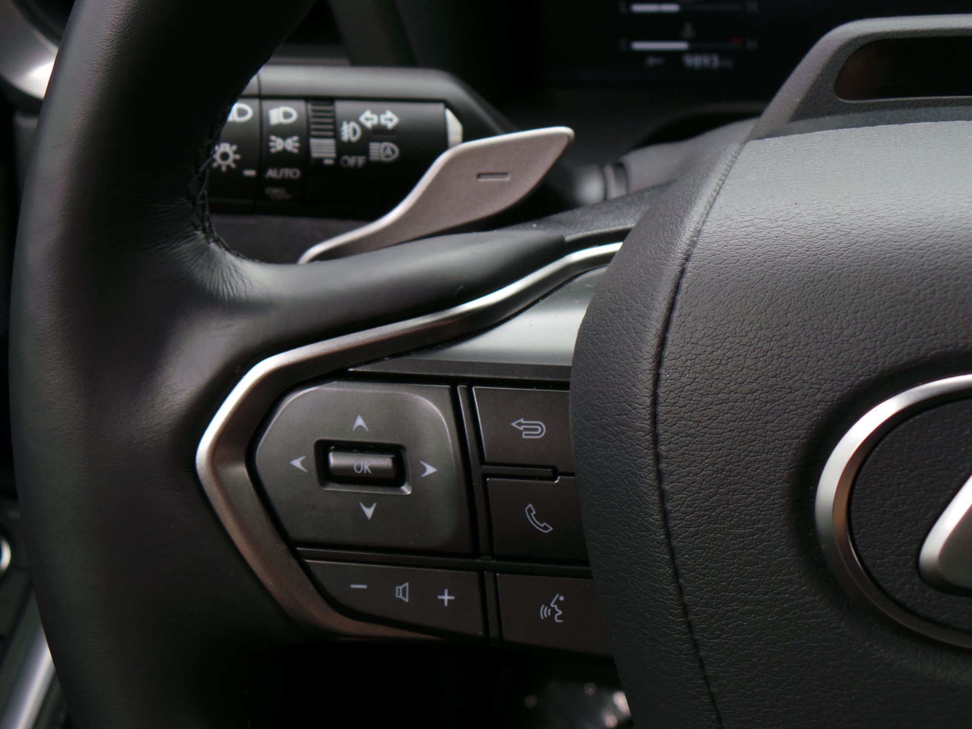 Used 2025 Lexus GX 550 w/ Accessory Package (2T) AWD/4WD image 39