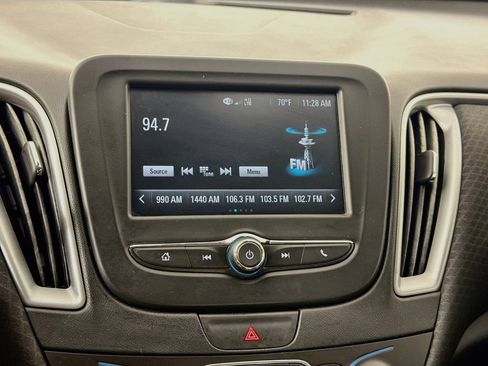 Used 2017 Chevrolet Malibu LS FWD image 14