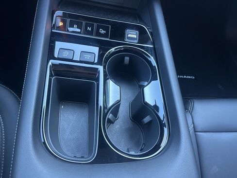 Used 2025 Nissan Murano SV image 19