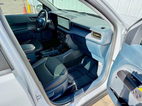 Certified 2025 Ford Maverick Tremor image 20