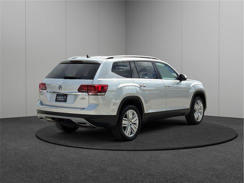 Used 2019 Volkswagen Atlas SE w/ Towing Package image 9