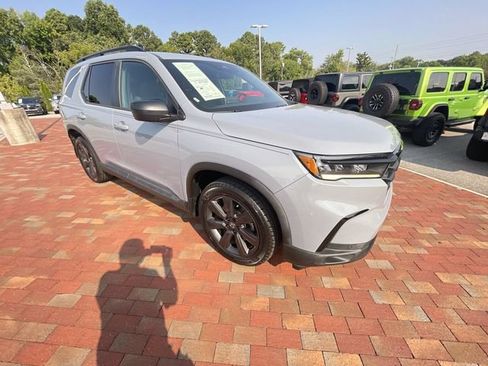 Certified 2023 Honda Pilot Sport image 38