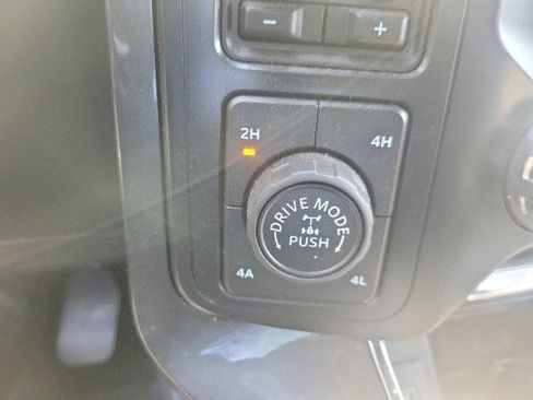 Used 2021 Ford F150 Lariat w/ Equipment Group 502A High AWD/4WD image 12