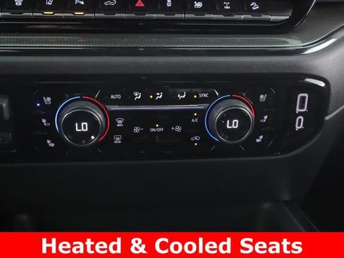 Used 2024 Chevrolet Silverado 2500 ZR2 w/ Technology Package AWD/4WD image 4