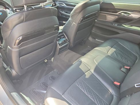 Used 2018 BMW 750i xDrive 750i xDrive image 14