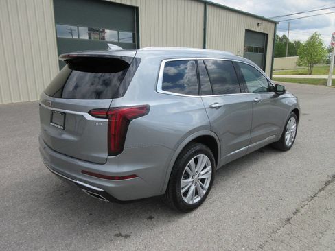 Used 2023 Cadillac XT6 Premium Luxury AWD/4WD image 6