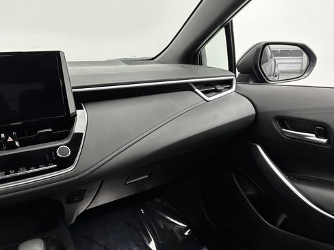 Used 2023 Toyota Corolla SE image 26