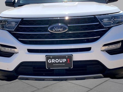 Certified 2021 Ford Explorer XLT w/ Equipment Group 202A AWD/4WD image 30
