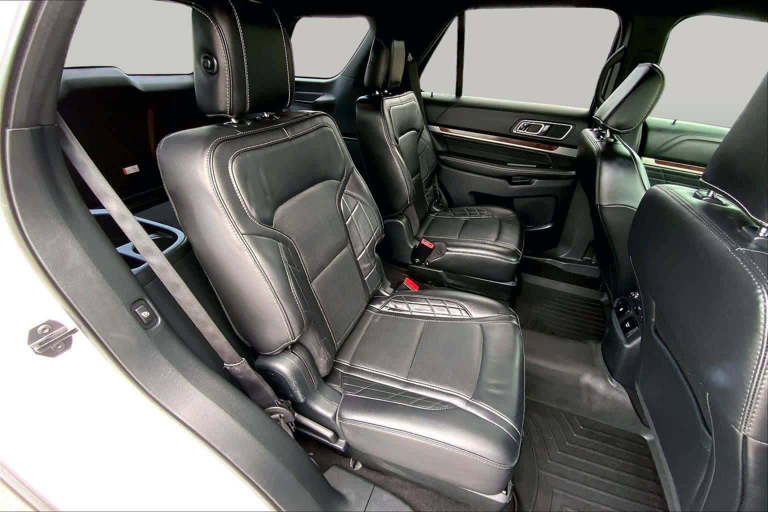 Used 2019 Ford Explorer Platinum AWD/4WD image 19