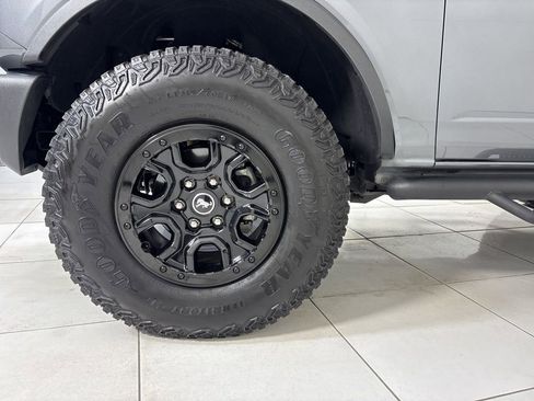 Used 2023 Ford Bronco Big Bend w/ Sasquatch Package image 9