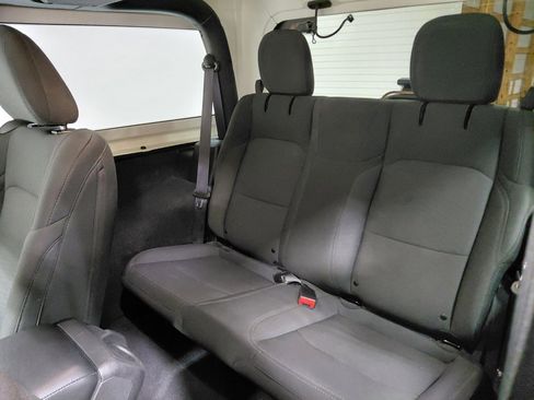 Used 2022 Jeep Wrangler Sport S image 32